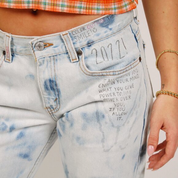 Vintage 90s Levis Hand Drawn Jeans (7) light wash acid wash diy distressed 522 - Picture 5 of 10